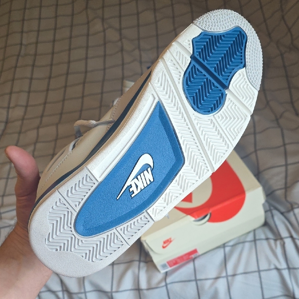 Jordan Sneakers White and Blue - Picture 11 of 14